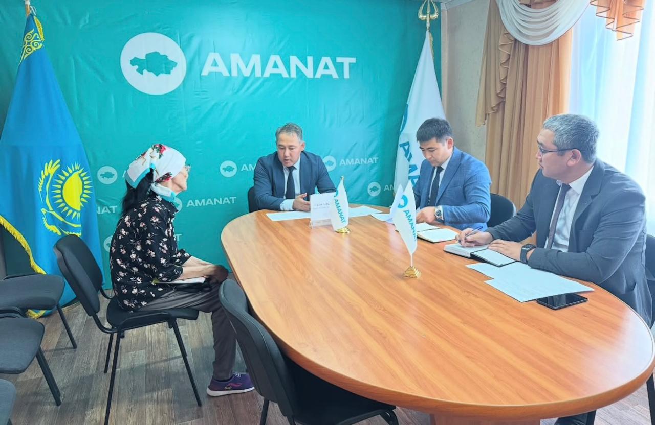 Сегодня в Алтынсаринском районном филиале партии «AMANAT» состоялся прием граждан