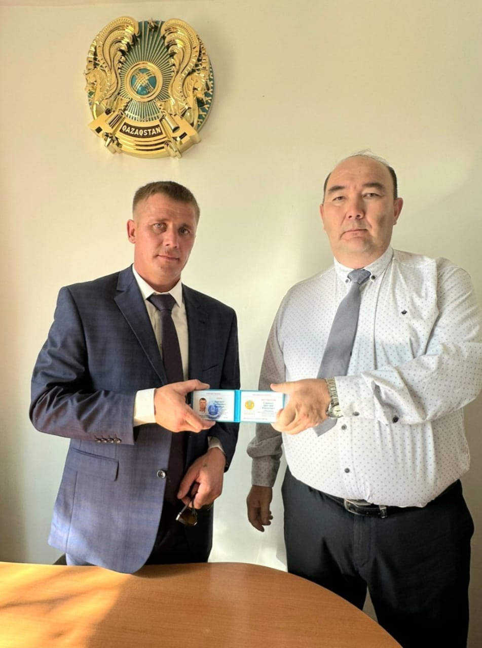 Голубовка ауылының сайланған әкіміне куәлік табысталды