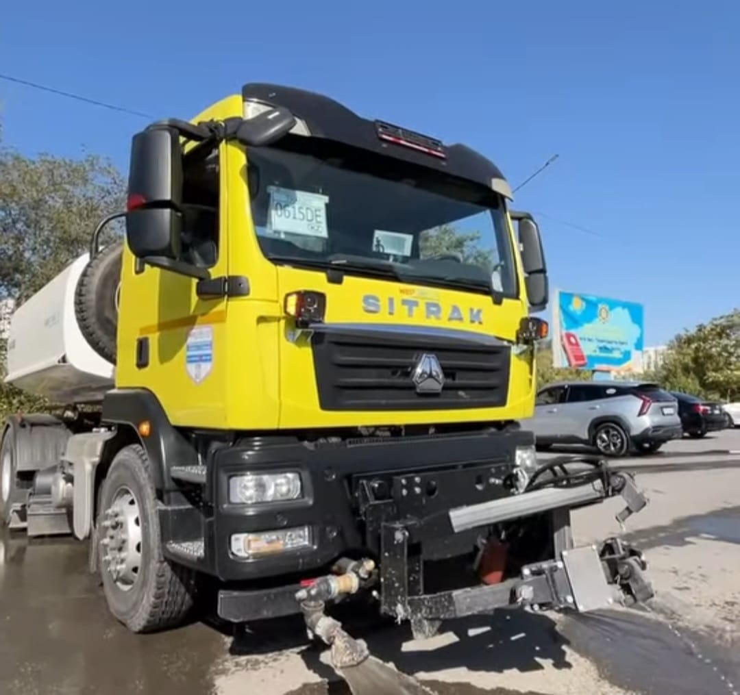 ҚЫСТЫҢ ҚАМЫН - ЖАЗДА ОЙЛА: Қарақия ауданына жол күтіміне арналған арнайы техника алынды