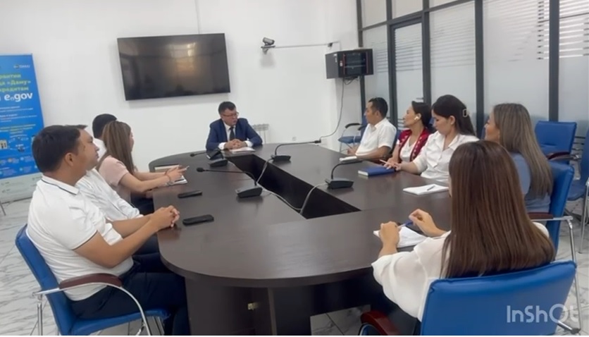 Еңбек және сақтандыру шартын жасау жұмыс берушінің міндеті