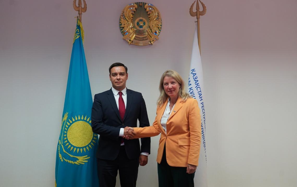 Адам құқықтары жөніндегі уәкіл Еуропалық Одақтың Қазақстандағы өкілдігінің басшысымен кездесті