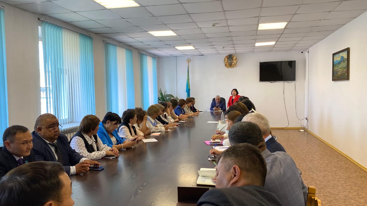 Мекеме басшыларымен жиын