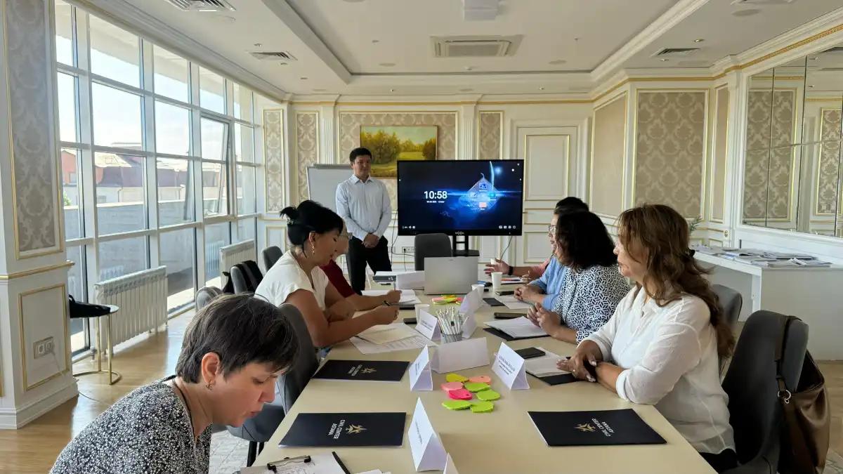 Астанада «Қарызсыз қоғам» жобасы аясында әлеуметтік тәлімгерлік бойынша тренинг өтті