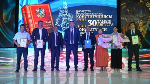 БӘЙДІБЕК: КОНСТИТУЦИЯ КҮНІ АТАЛЫП ӨТТІ.
