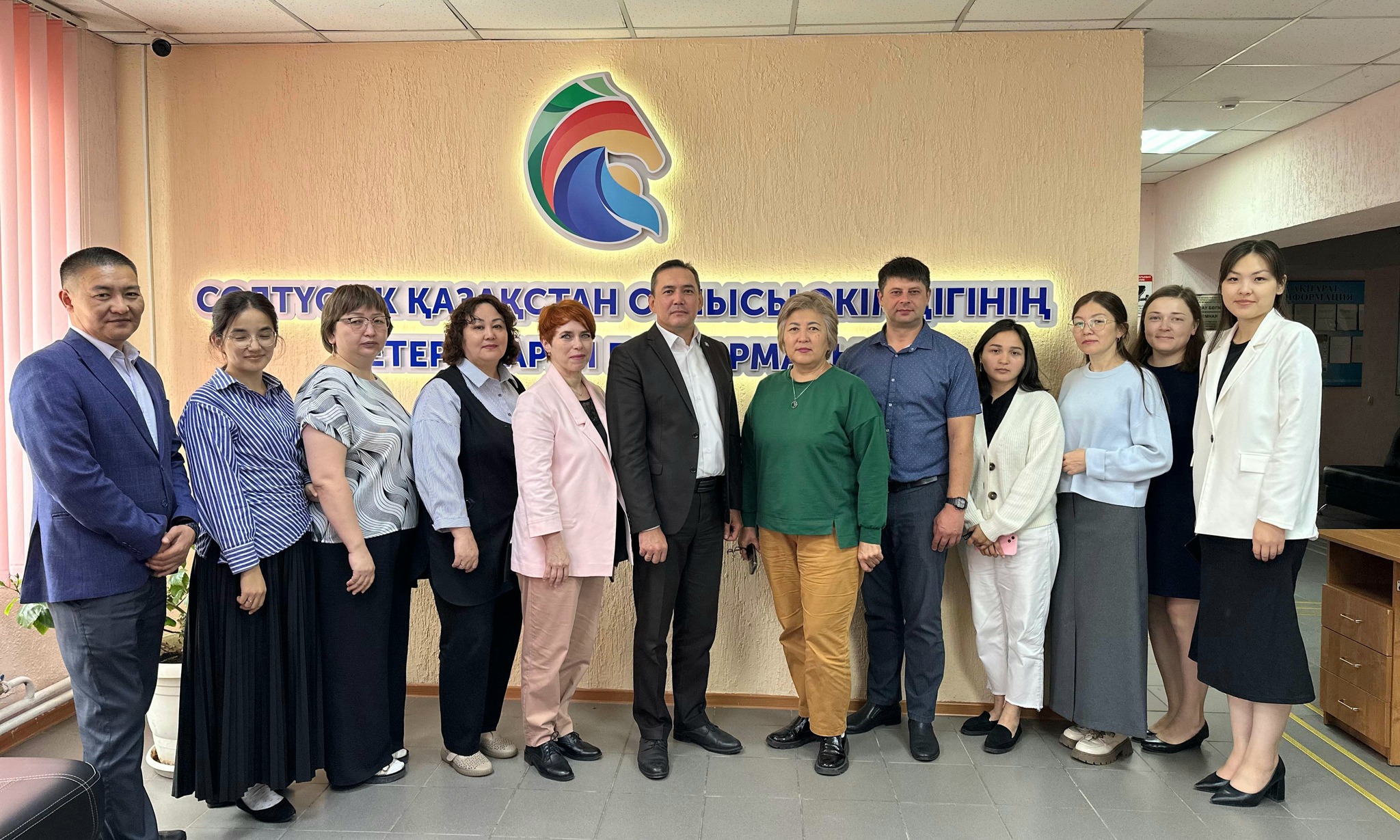 Облыстық ветеринариялық станциялар мен ветеринария басқармасының қызметкерлерімен кездесу