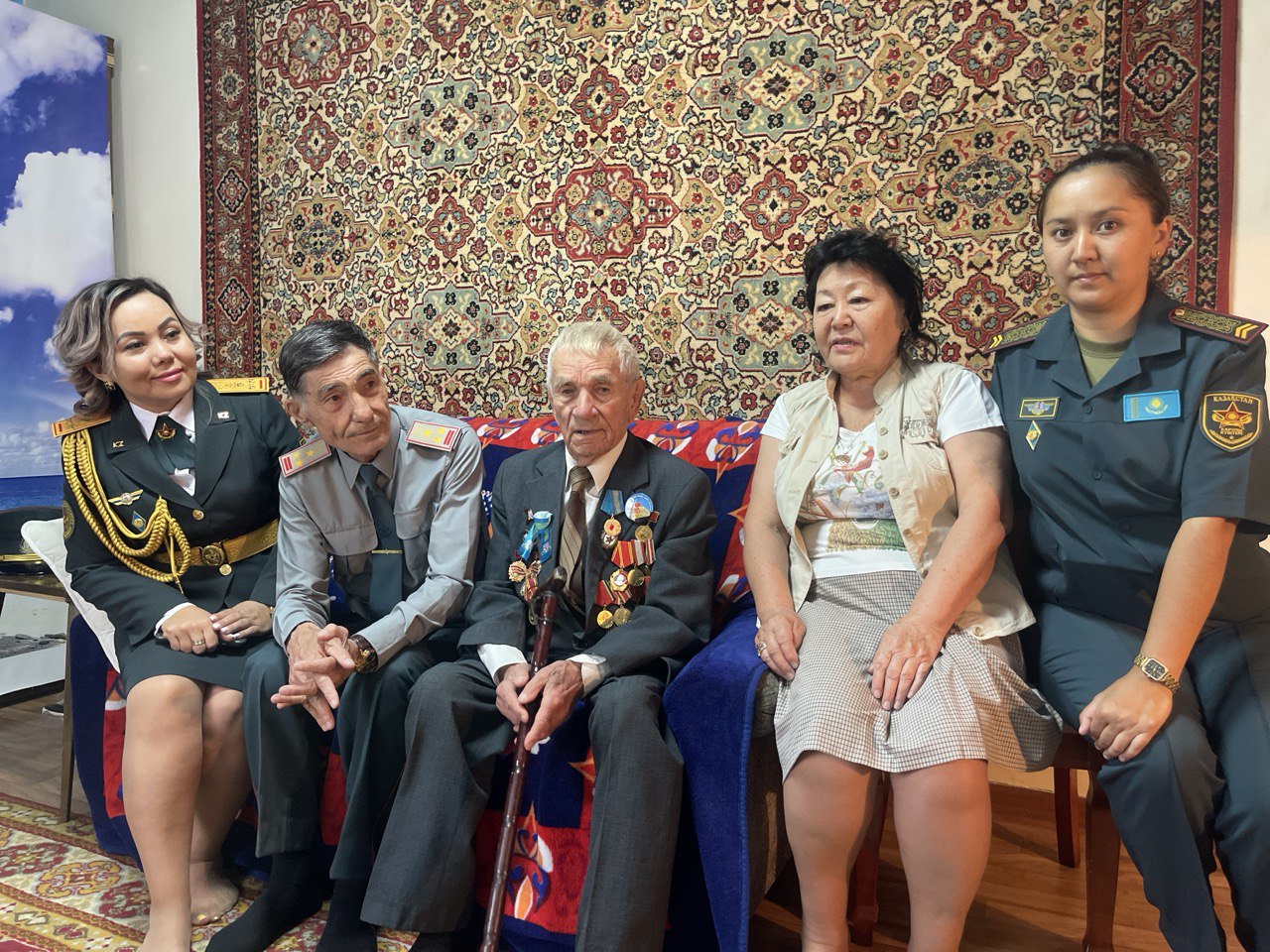 В Алматы отметили 100-летие ветерана Великой Отечественной войны Владимира Белозерова