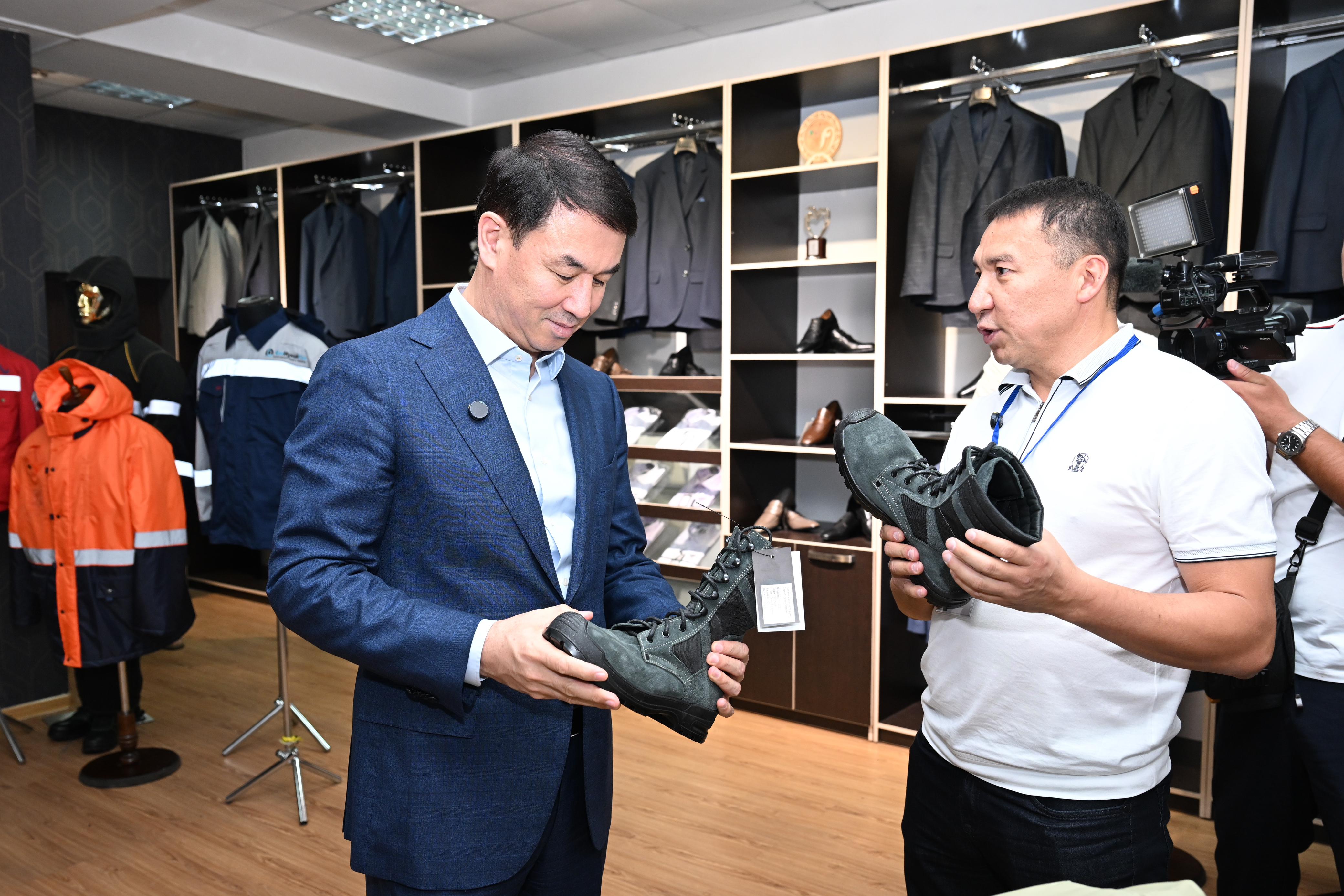 Алматы әкімі Жетісу ауданындағы өнеркәсіп кәсіпорындарының жұмысымен танысты