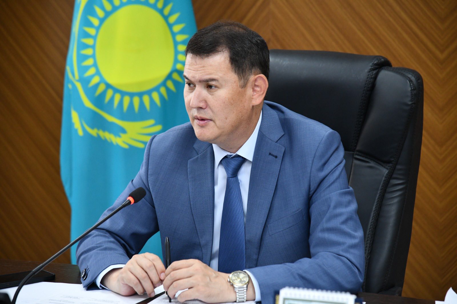АППАРАТ МӘЖІЛІСІ ӨТТІ