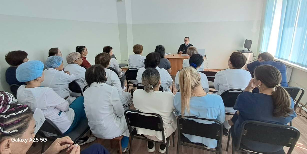 Тимирязев аудандық ауруханасының қызметкерлерімен кездесу