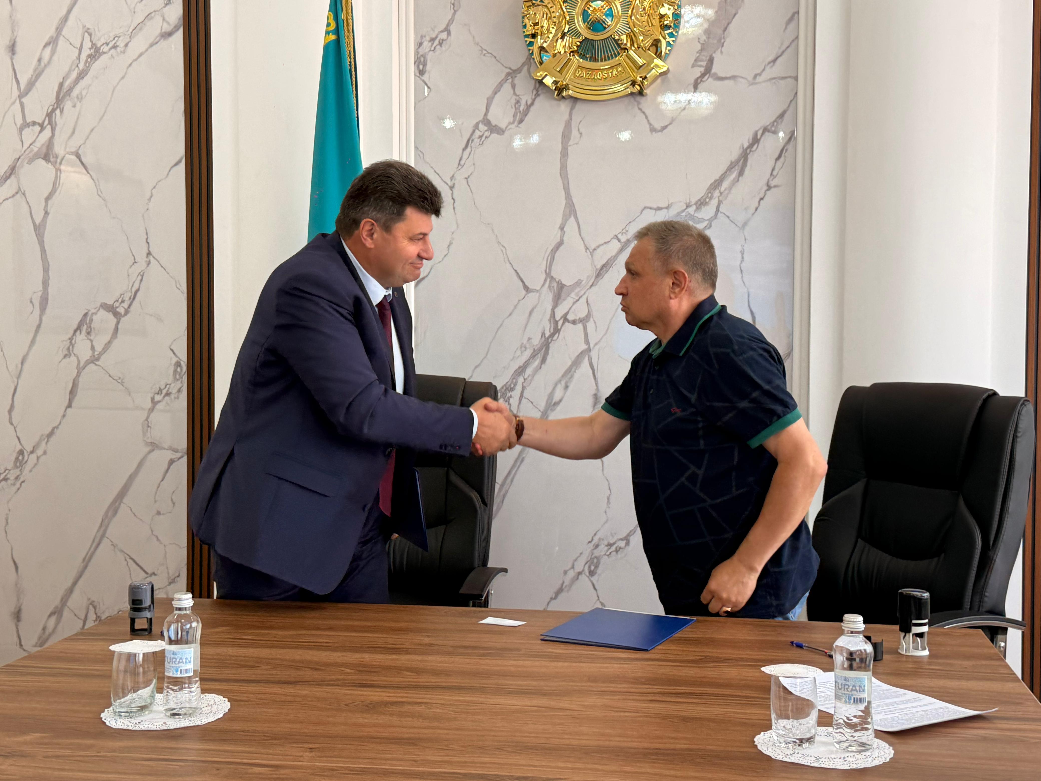 Рудный қаласының әкімдігі мен "Теплоизоляция Караганда"  ЖШС арасындағы ынтымақтастық туралы меморандумға қол қою