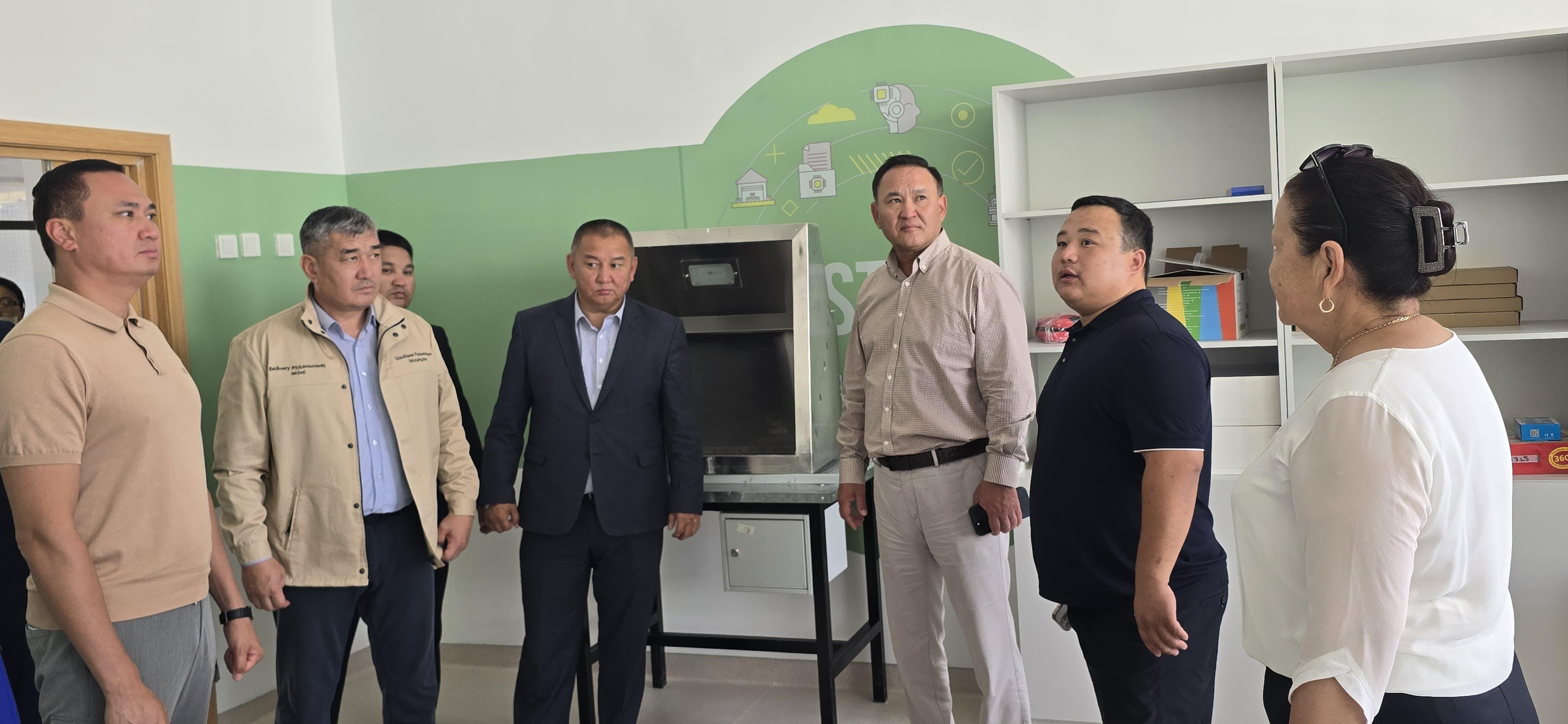 Маңғыстау облысы әкімінің бірінші орынбасары Бейнеу мен Маңғыстау аудандарындағы «Келешек мектептерінің» құрылысын тексерді