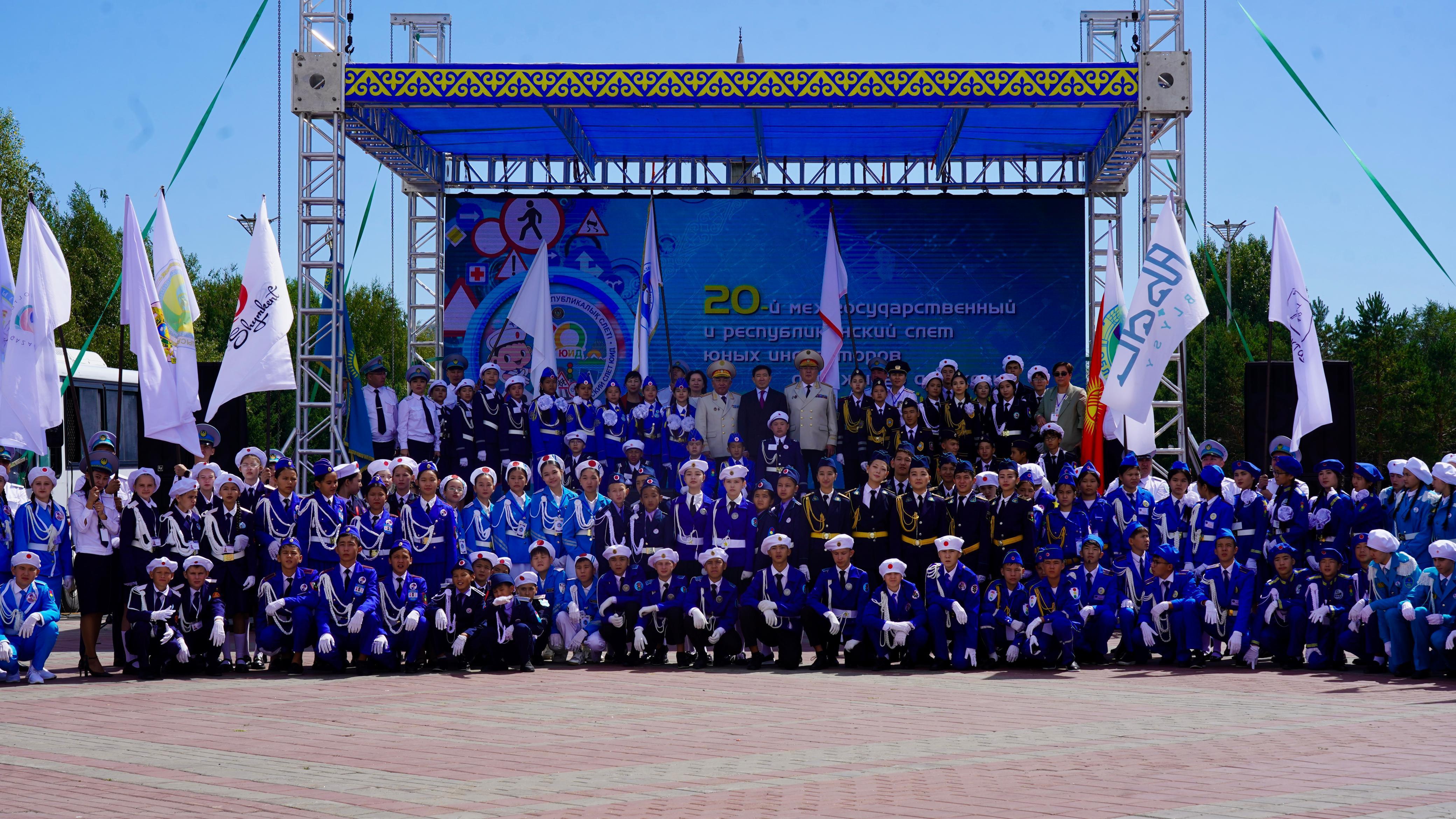 Өскеменде Ғазиз Байтасов атындағы XX мерейтойлық республикалық жас жол инспекторларының слёті салтанатты түрде басталды
