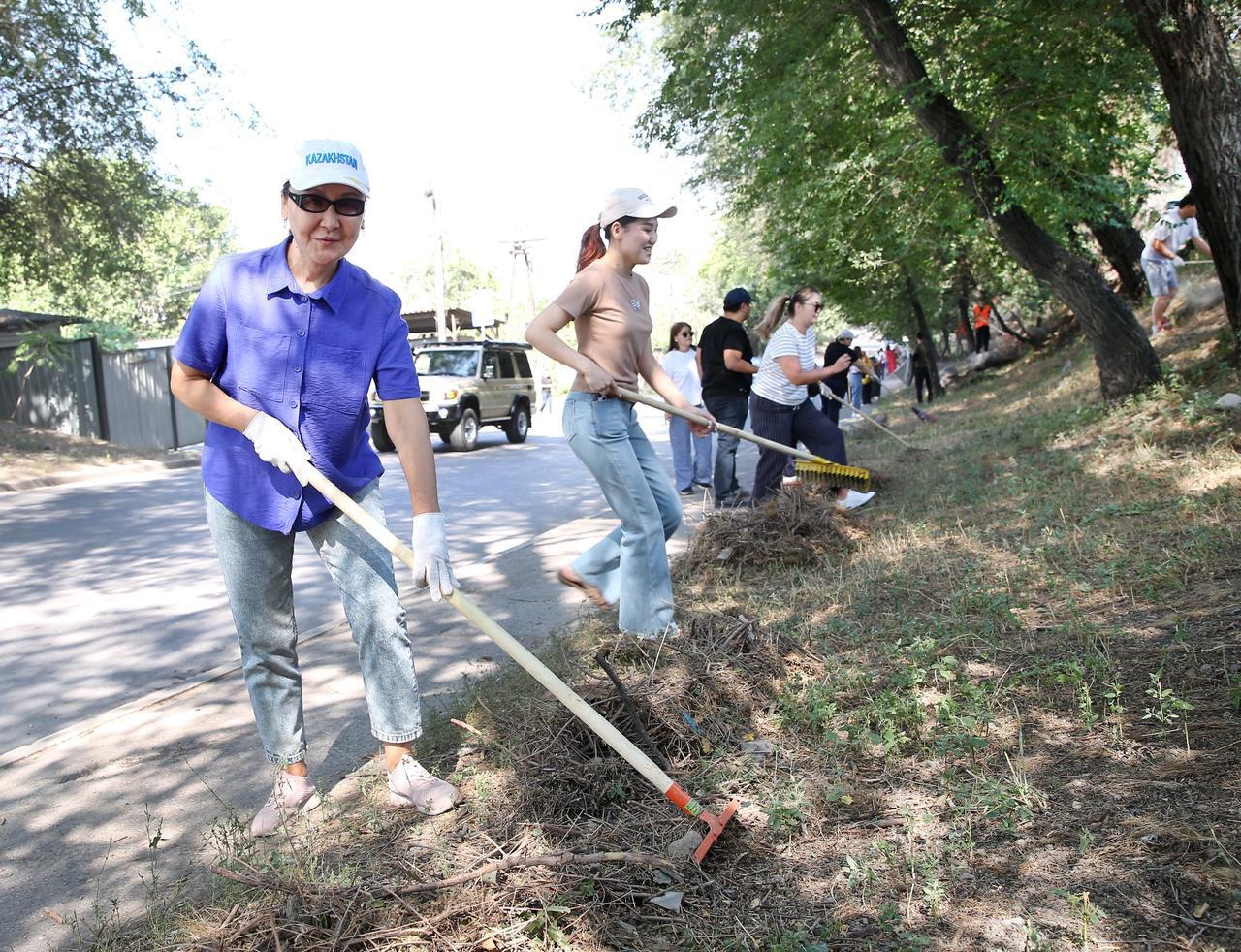 Алматыда Құрылысшылар күні қарсаңында ауқымды сенбілік ұйымдастырылды