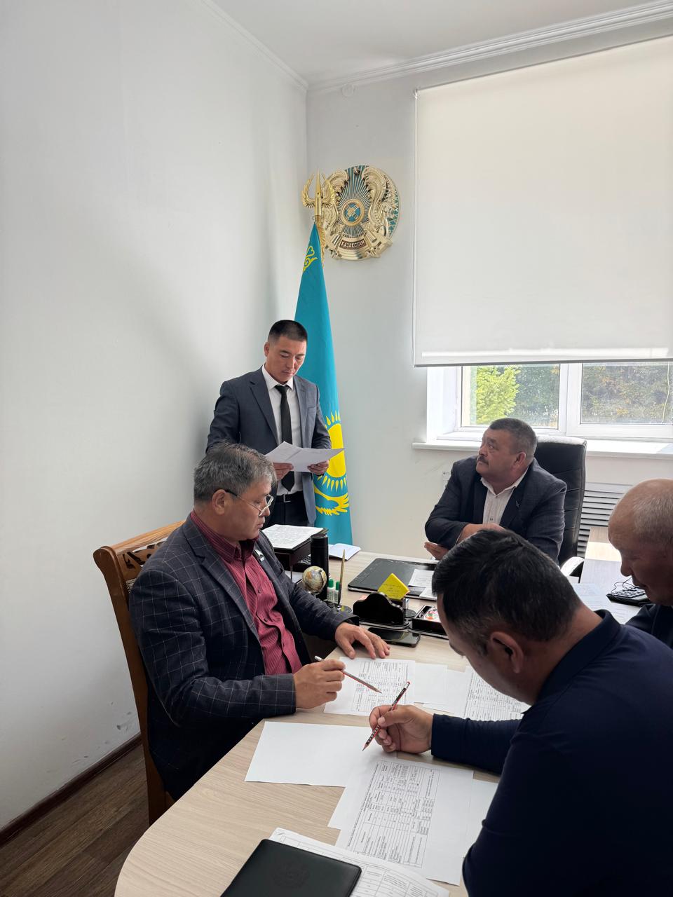 Тұрақты комиссия отырысы