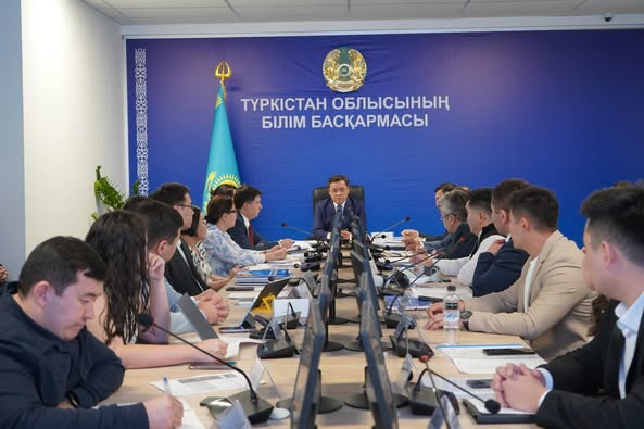 ТУРКЕСТАН: РАБОТНИКИ ОБРАЗОВАНИЯ ОБСУДИЛИ ПУТИ УЛУЧШЕНИЯ РАБОТЫ IT-ПЛАТФОРМ