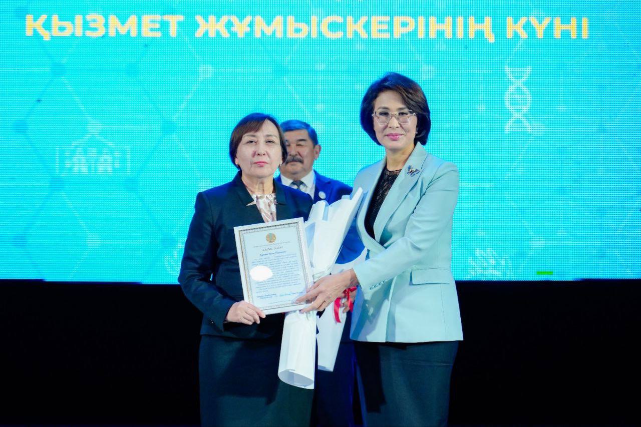В КАЗАХСТАНЕ ВПЕРВЫЕ ОТМЕЧАЮТ ДЕНЬ РАБОТНИКА САНИТАРНО-ЭПИДЕМИОЛОГИЧЕСКОЙ СЛУЖБЫ