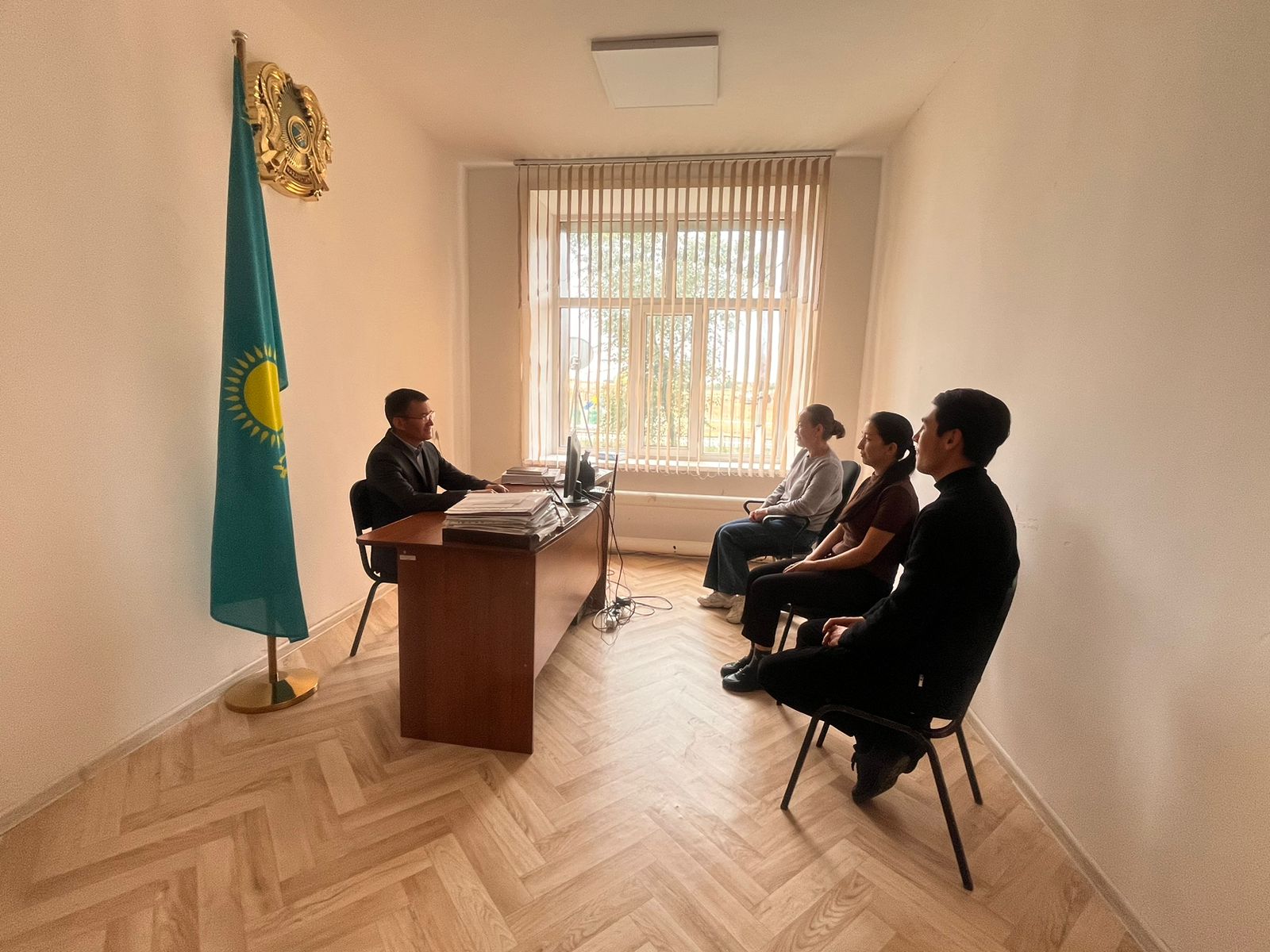 Округ әкімі "Қазақстан Республикасындағы тіл туралы" Қазақстан Республикасының Заңын сақтау бойынша түсіндіру жұмыстарын жүргізді