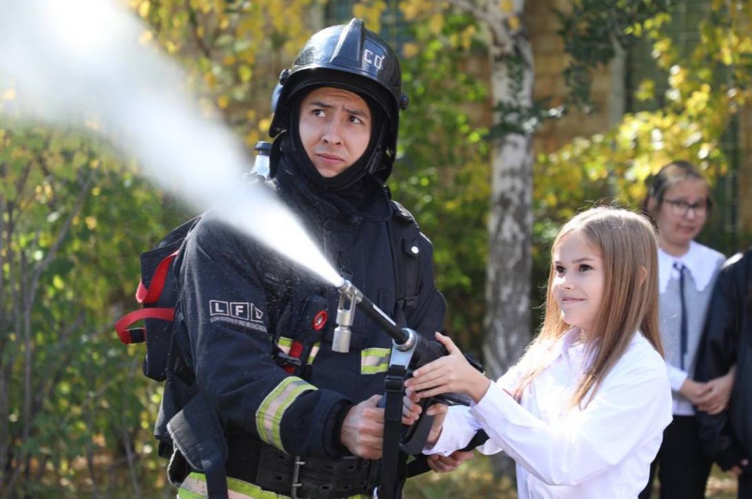 Школьники ознакомились с деятельностью спасателей
