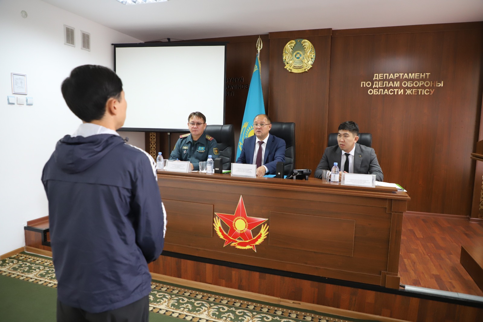 Талдықорғанда әскерге шақыру кезекті комиссиясының отырысы өтті