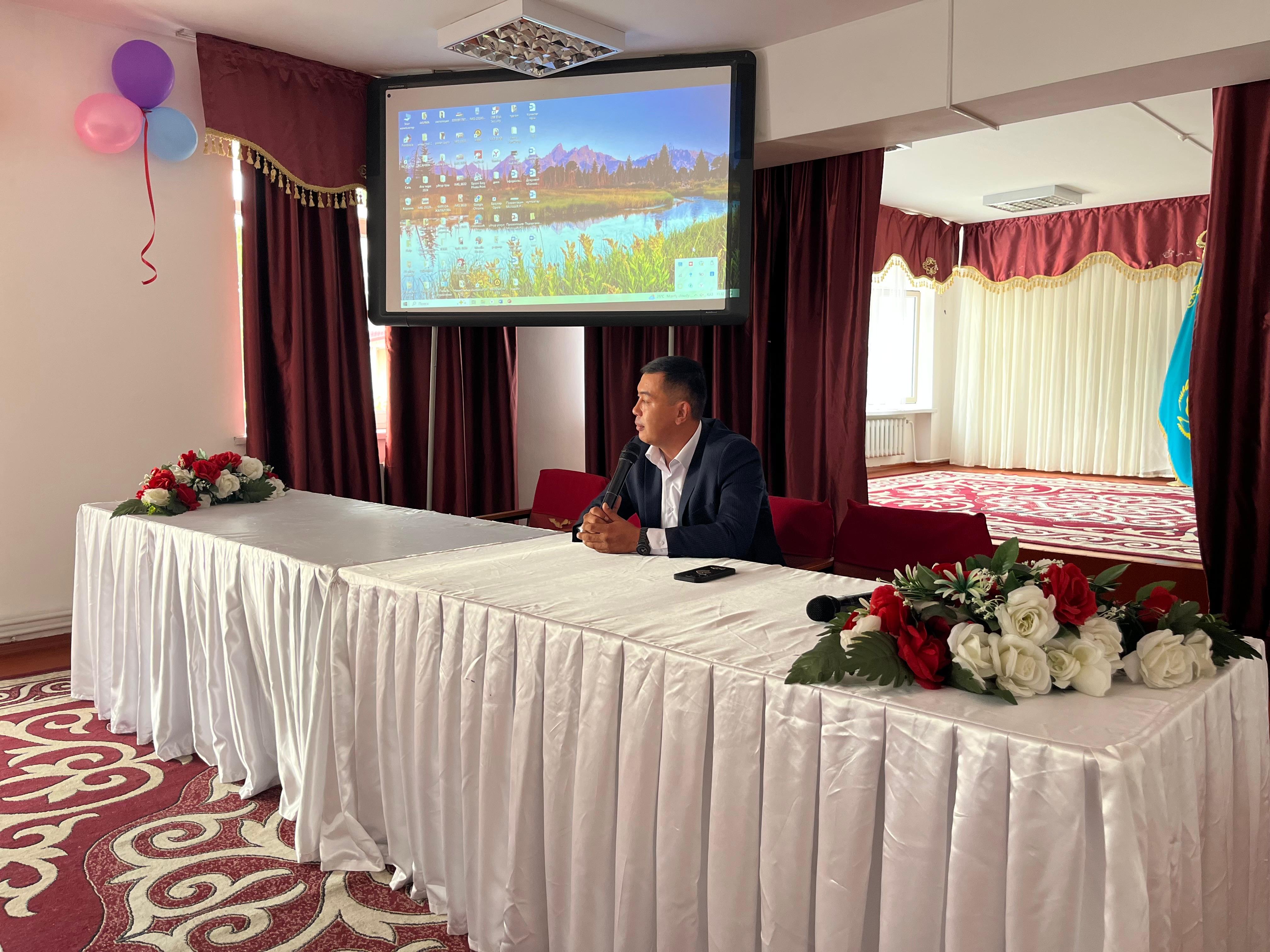 Отчетная встреча акима Каратурыксого сельского округа