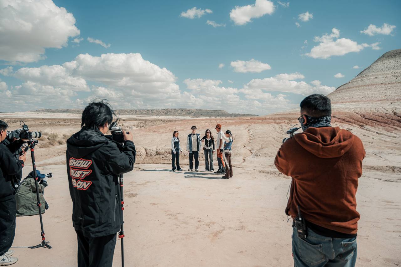 Каспий мен Бозжыра – Димаштың халықаралық жобасының түсірілімі еліміздің ең көрікті жерлерінде жалғасып жатыр