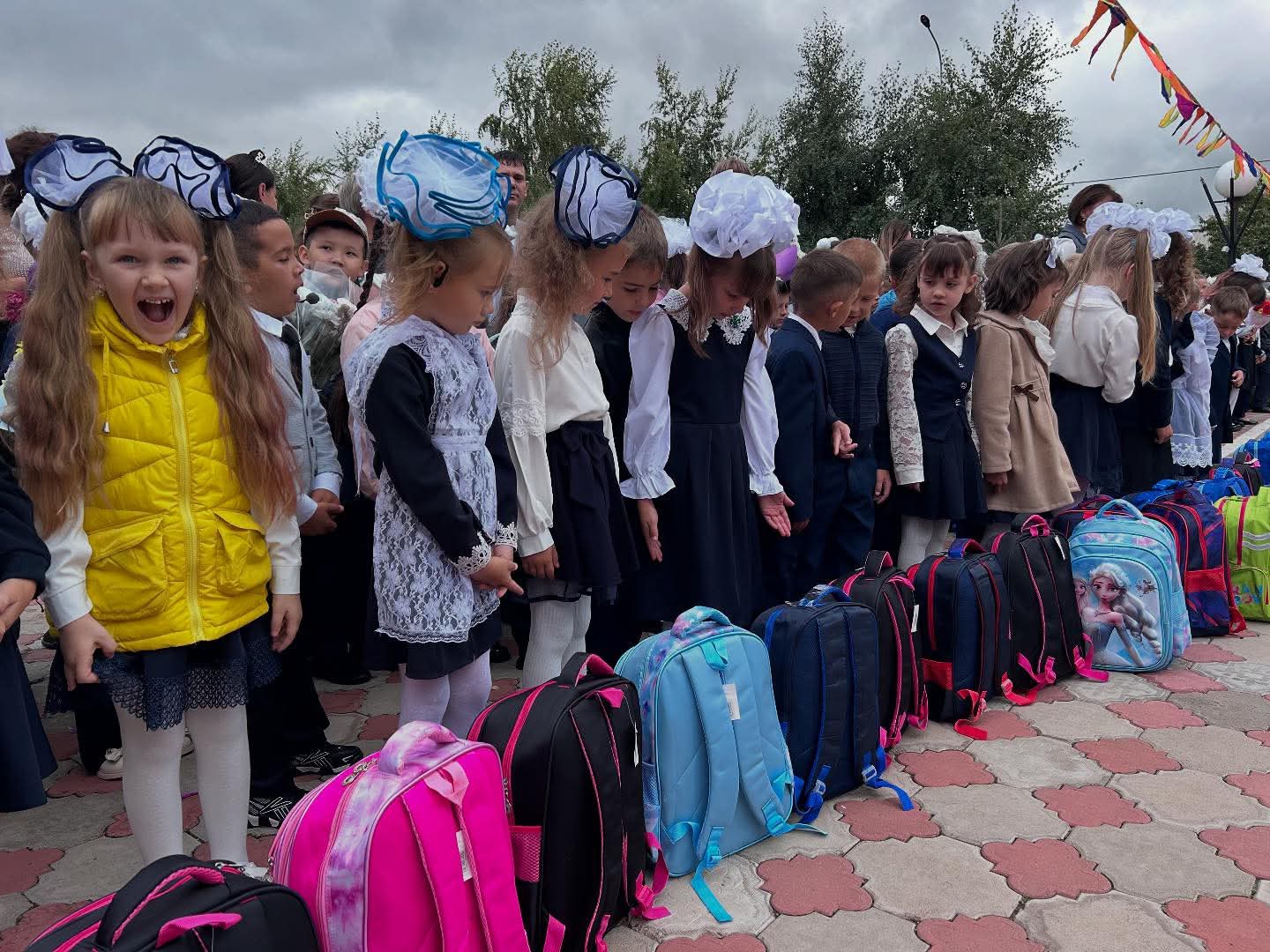 В средней общеобразовательной школе села Родина прозвенел первый звонок