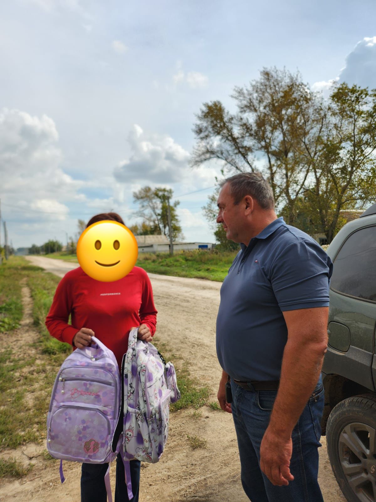 В рамках республиканской акции" Дорога в школу " депутат районного маслихата Казьмин П. В. оказал спонсорскую помощь школьникам
