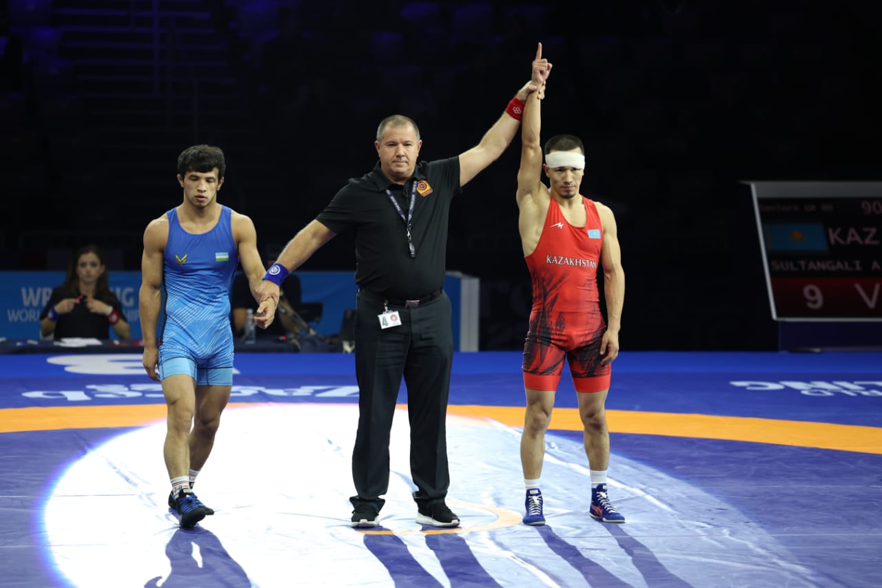 Историческая медаль! Казахстан завоевал первое золото чемпионата мира по греко-римской борьбе в XXI веке