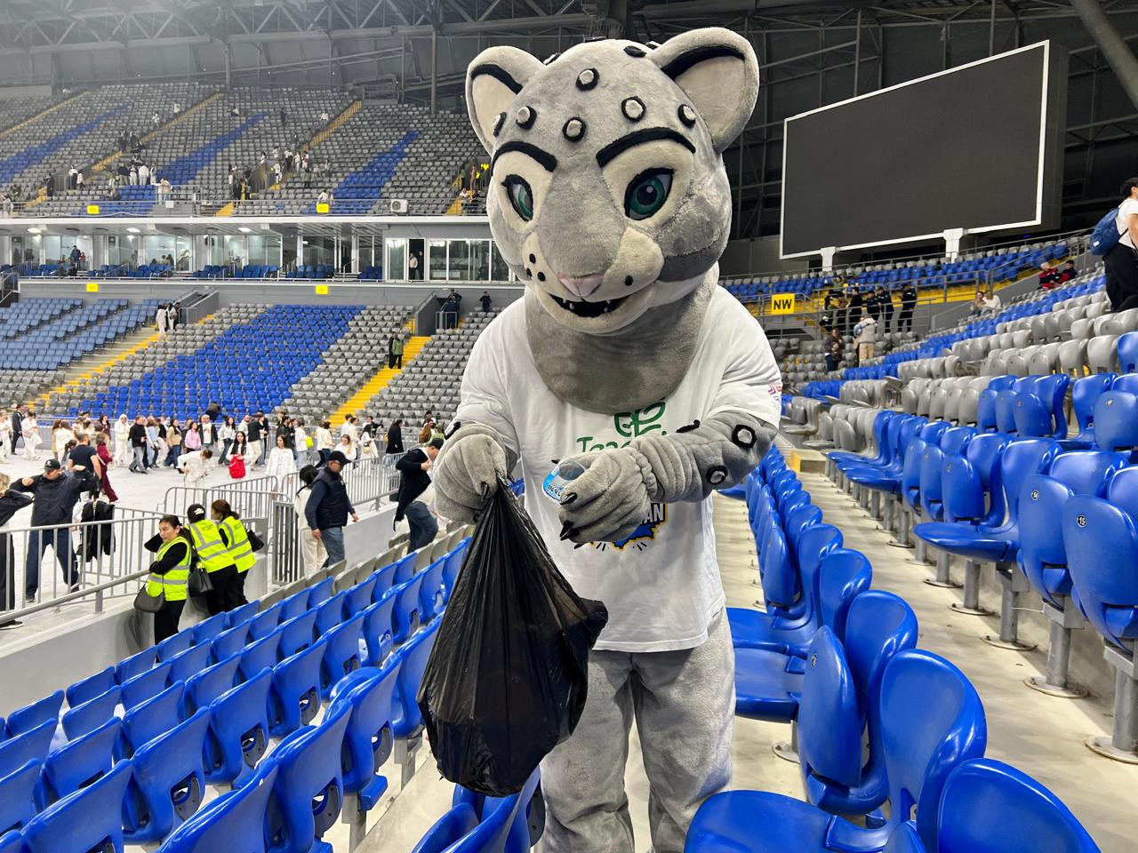 Зрители концерта Backstreet Boys удивили поступком после концерта в Астане