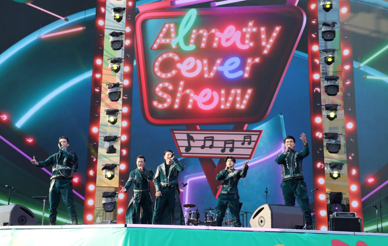 Қала күніне орай өткен Almaty Cover Show атты ауқымды шоуға 50 мыңнан астам көрермен жиналды