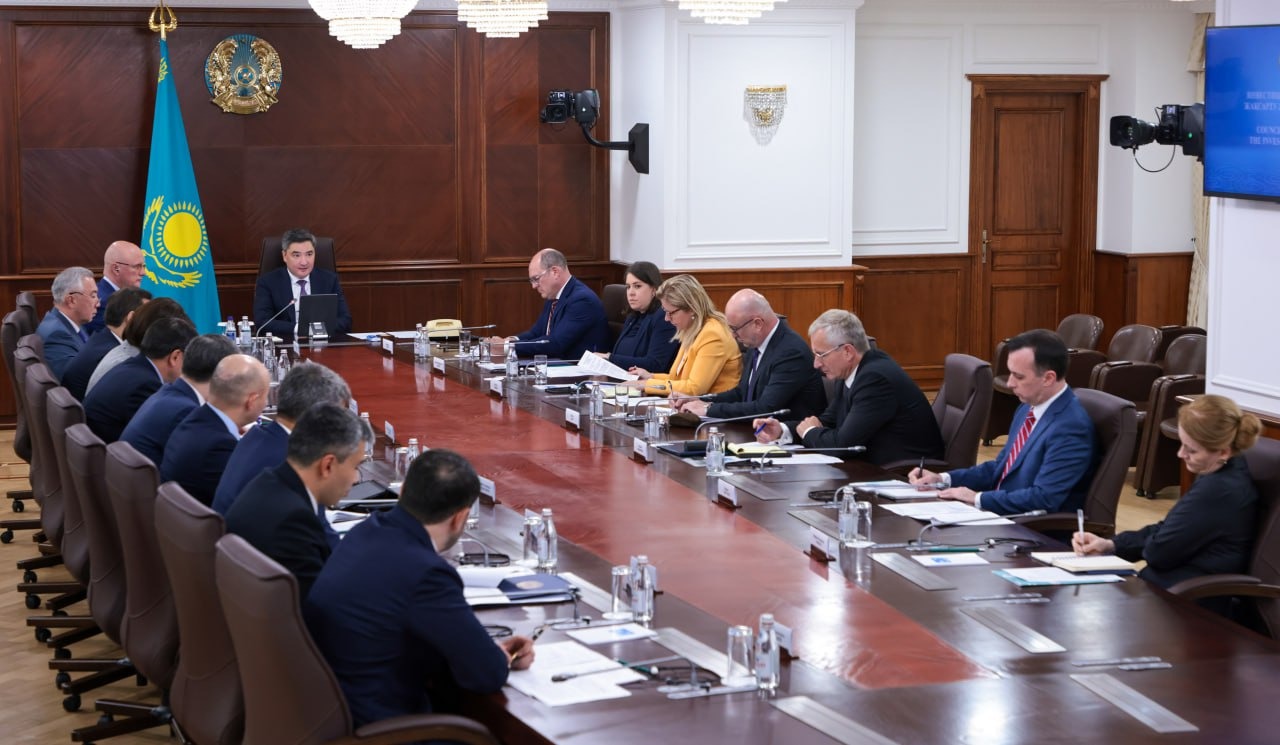Олжас Бектенов Инвестициялық ахуалды жақсарту жөніндегі кеңестің отырысын өткізді