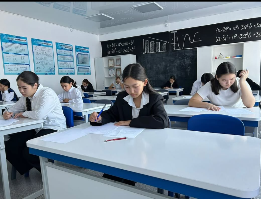 Профессор Т.И. Аманов атындағы жалпы білім беретін мектептердің 9-11 сынып оқушыларына арналған математикадан олимпиада өткізілді