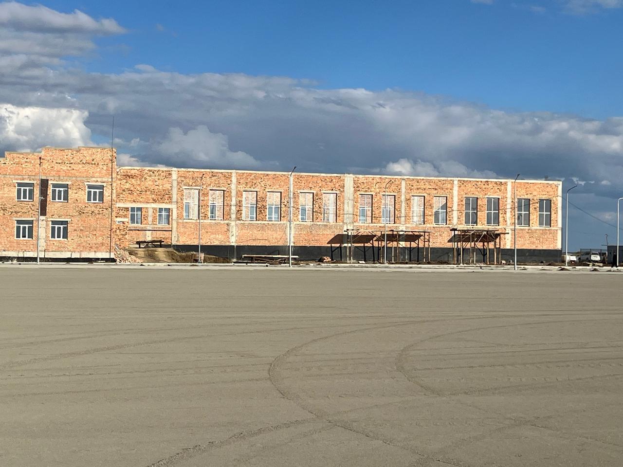Akim of the city, Gaidar Kassenov, paid a working visit to the village of Bestobe, where he inspected the progress of the construction of the sports and recreation complex
