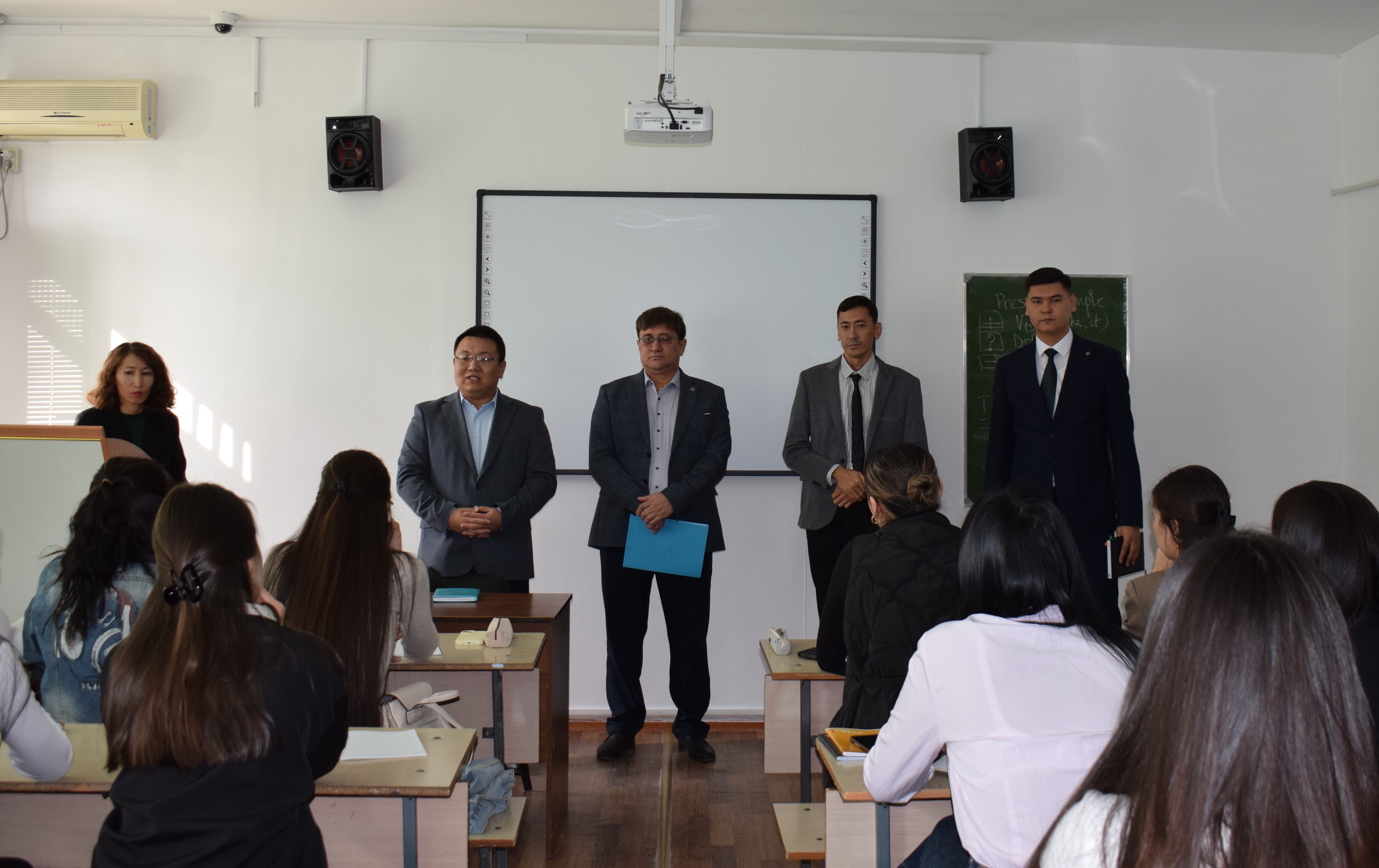 І.Жансүгіров атындағы Жетісу университетінің студенттеріне дәріс өткізілді