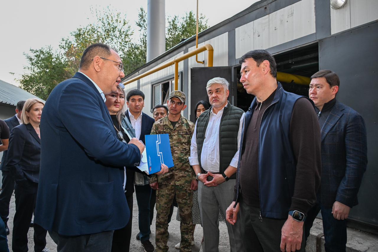 Паркинг, қазандық және қауіпсіздік: Алматы әкімі Dragon City-де тәртіп орнатуды талап етті