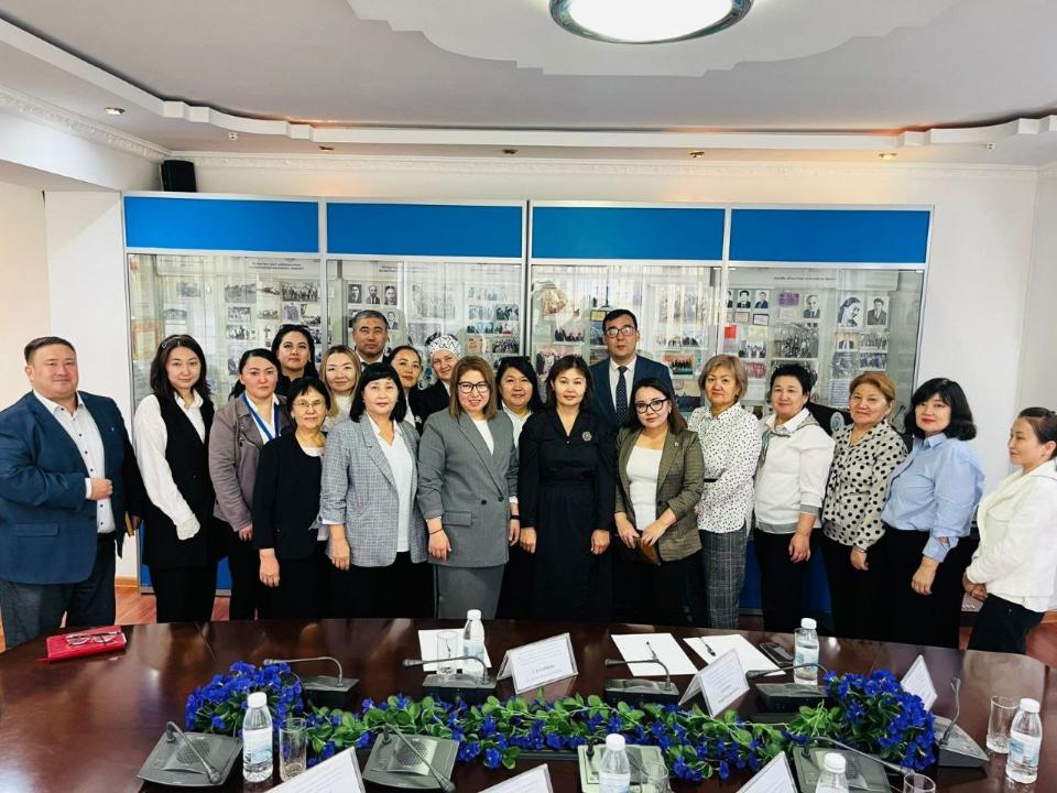 Еңбек министрлігінің Әдеп жөніндегі уәкілі ведомствоның аумақтық департаменттері қызметкерлерімен бірқатар профилактикалық кездесулерін өткізді