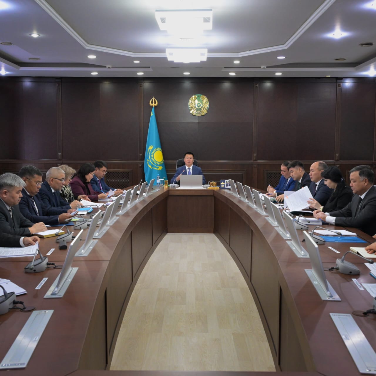 Облыс әкімі Асайын Байханов өңірдің әлеуметтік-экономикалық дамуы мен 2025 жылдың сегіз айындағы бюджеттің атқарылуы қорытындыланған жиналыс өткізді