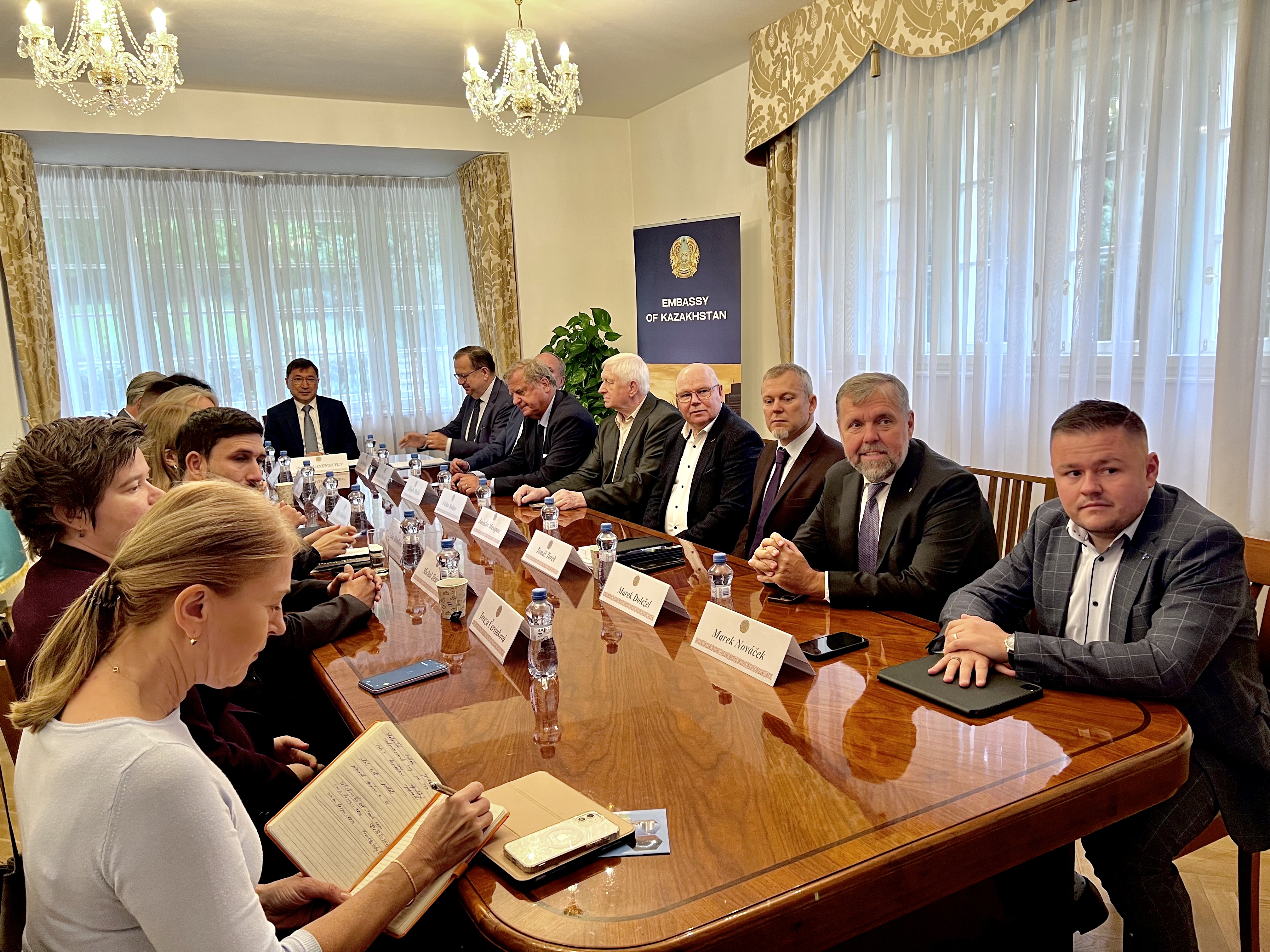 Прагада Қазақстан Президенті Қасым-Жомарт Тоқаевтың Қазақстан халқына Жолдауы талқыланды