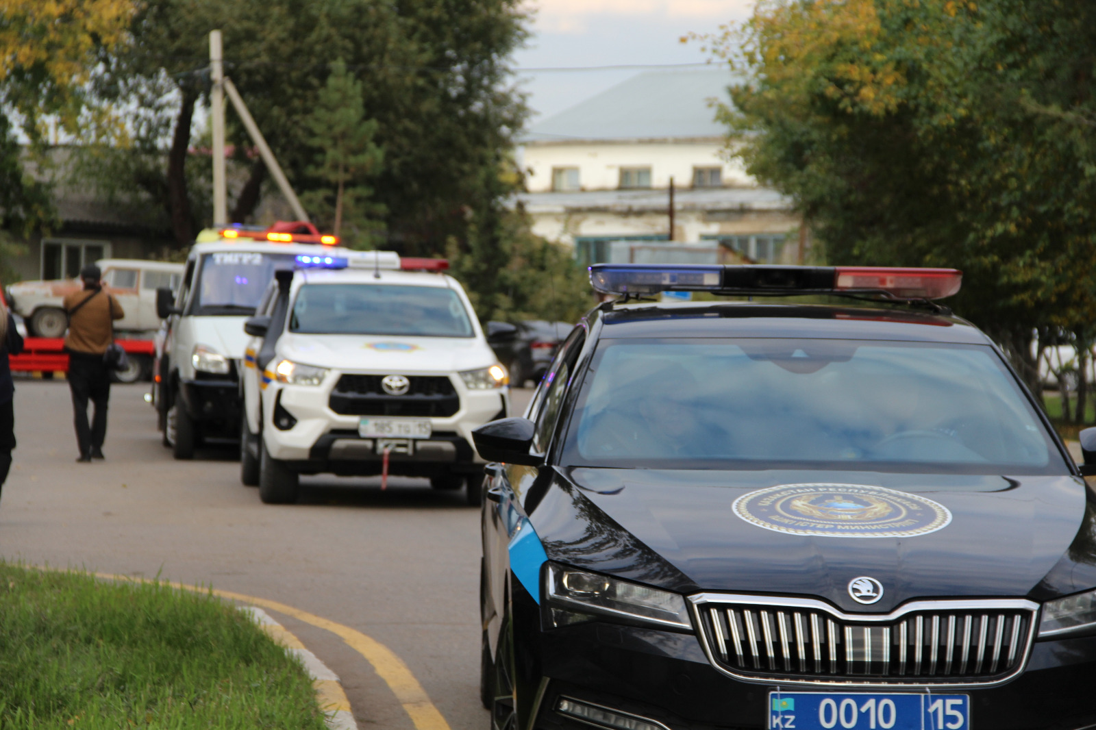 Полицейлер Петропавл тұрғындарына апатқа ұшыраған көліктерді көрсетті