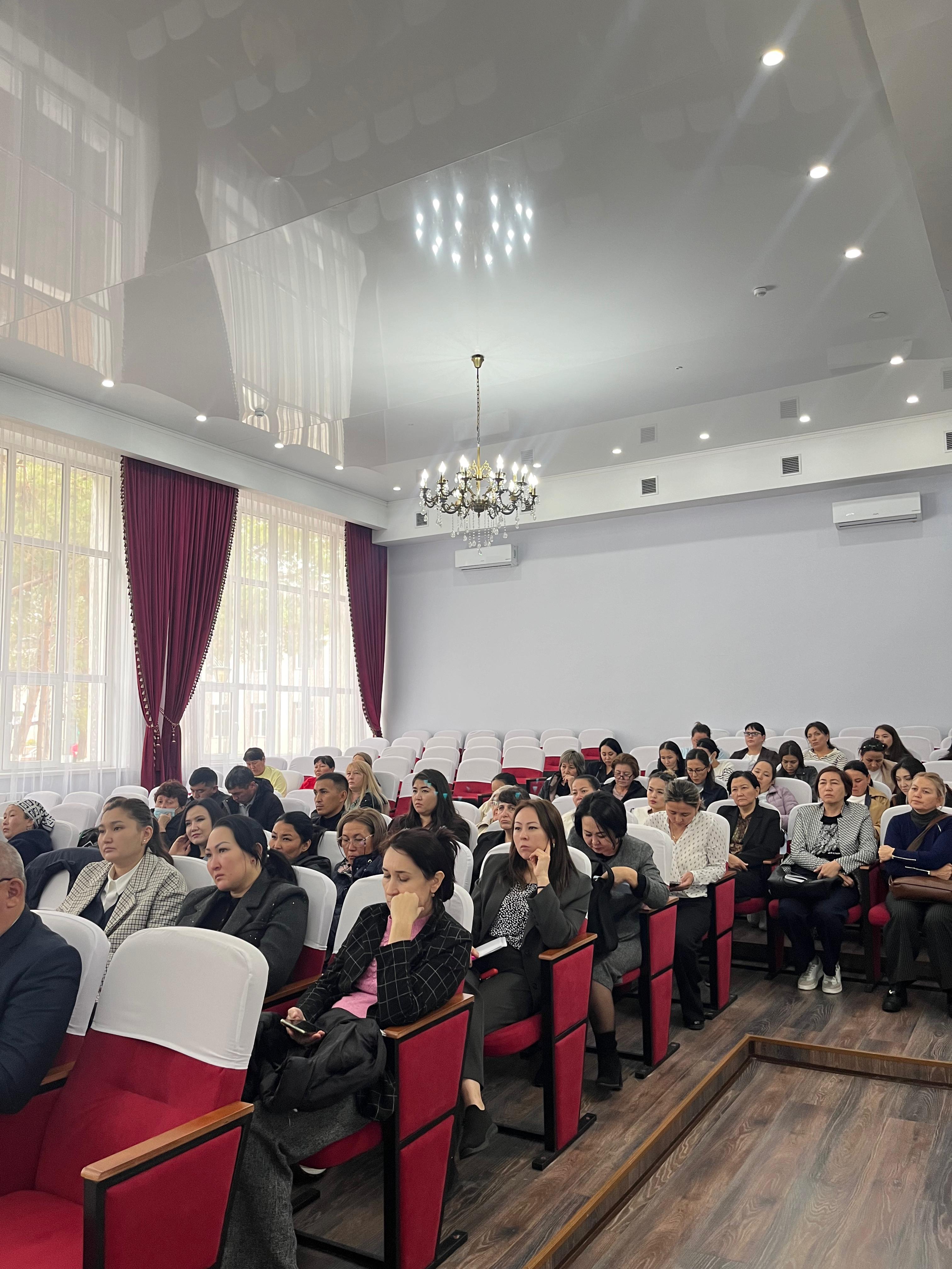 Жетісу облысы бойынша Мемлекеттік кірістер департаменті Көксу ауданының кәсіпкерлері үшін көшпелі семинар өткізді