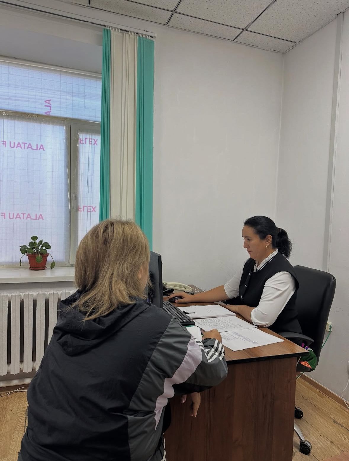 Алакөл ауданында өзекті мәселелер бойынша Ашық есік күні өтті