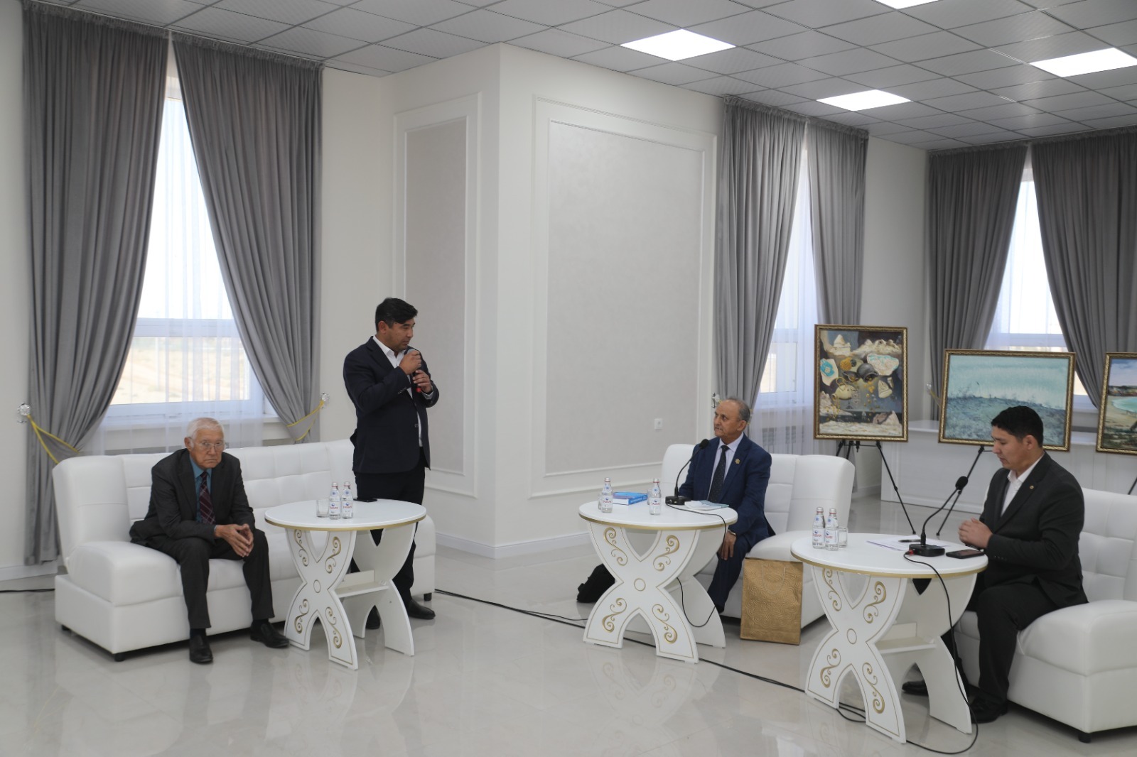 Ақын, ғалым Шанжархан Бекмағамбетов Аралда болды