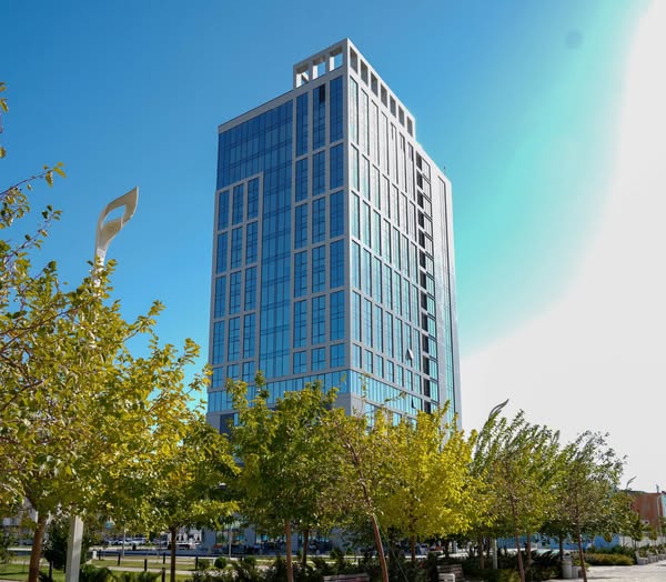 Анальды фистинг порно объектілері Өте үлкен мүшесі бар томпақ қыздар