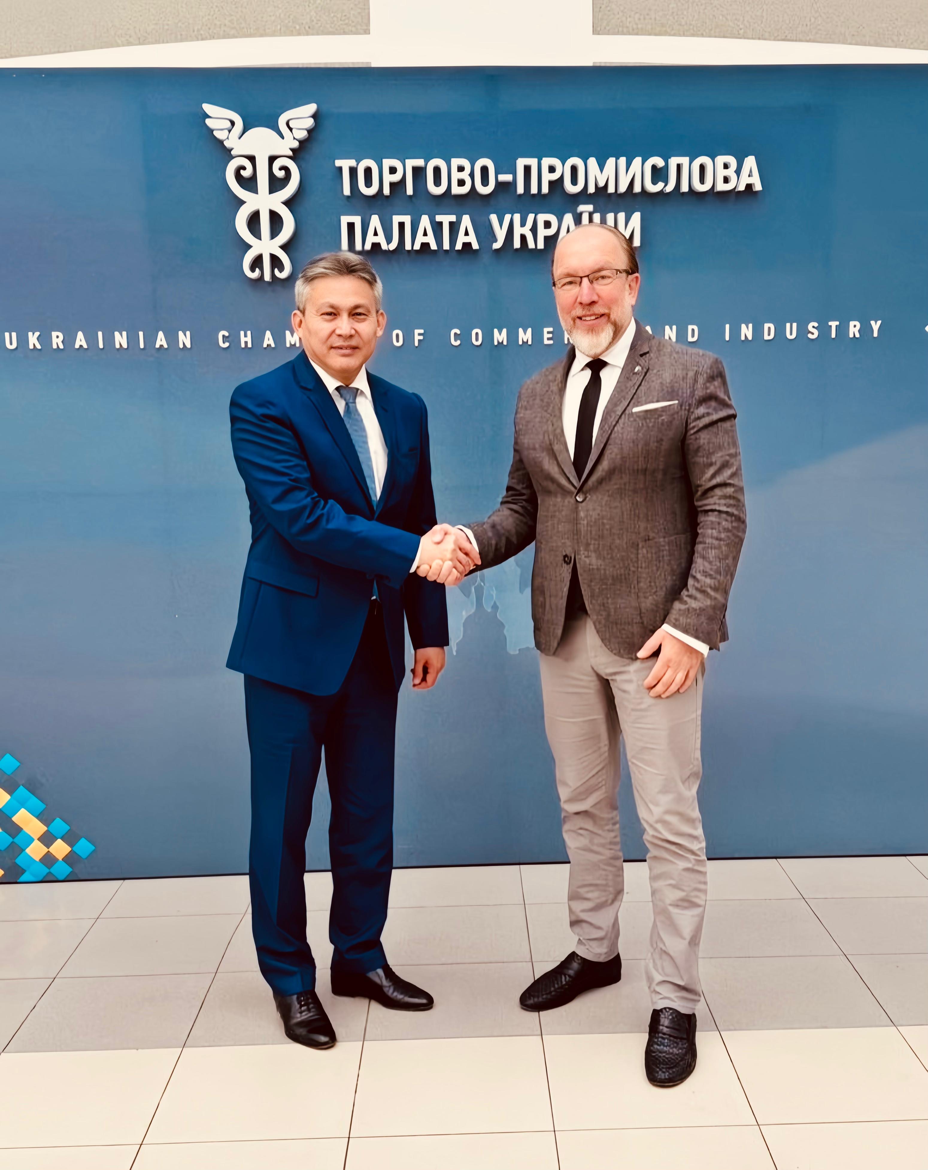 Қазақстан Елшісі Украинаның Сауда-өнеркәсіп палатасына барды