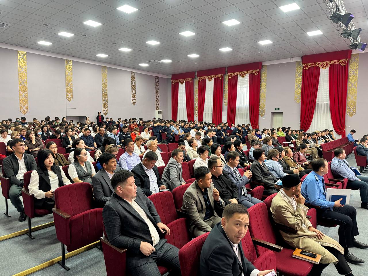 В Таразе создана рабочая группа по разъяснению ответственности за «дропперство»