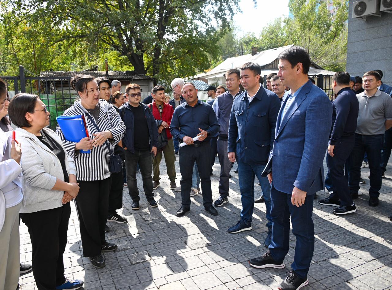 Алматы әкімі «Дом на Абая» тұрғын үй кешенінің инженерлік желілерін беру мәселесін пысықтауды тапсырды