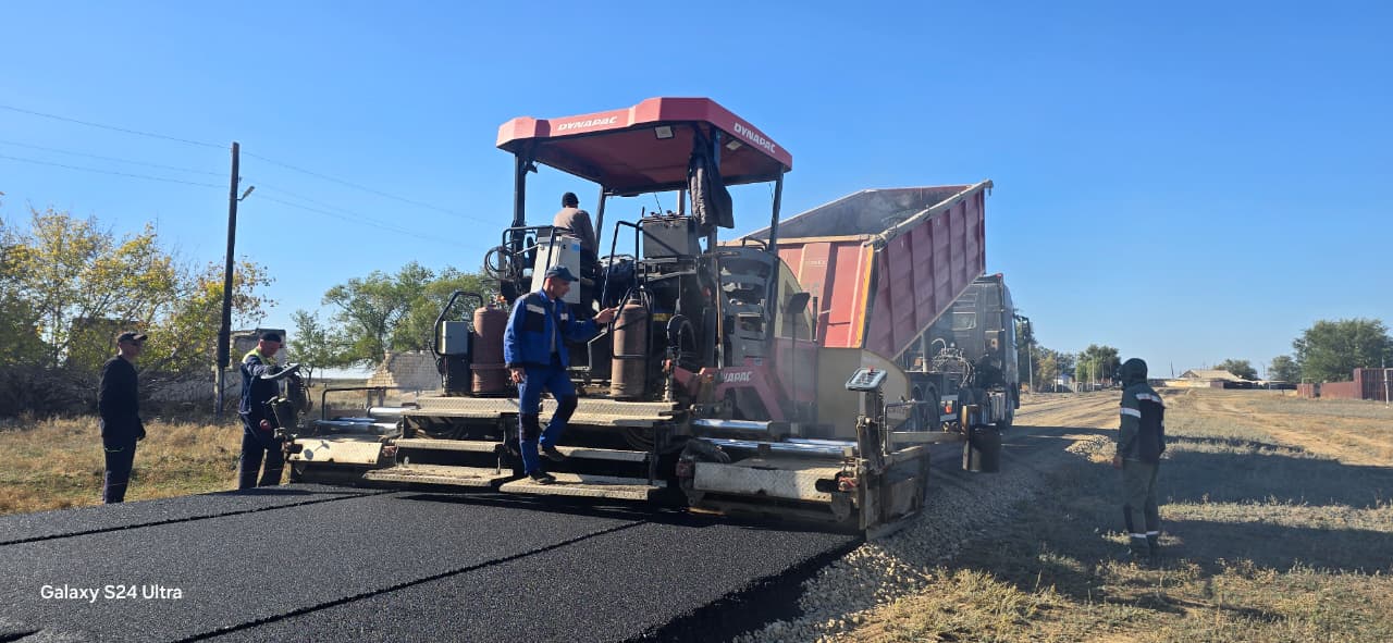 Қарақобды ауданық округінде асфальт төсеу жұмыстары жүргізілуде