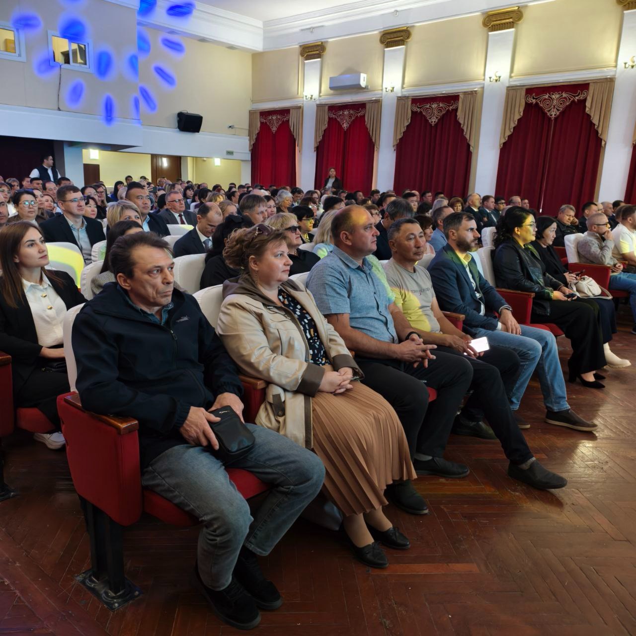 Курчатовта атом саласы қызметкерлерінің күні атап өтілді