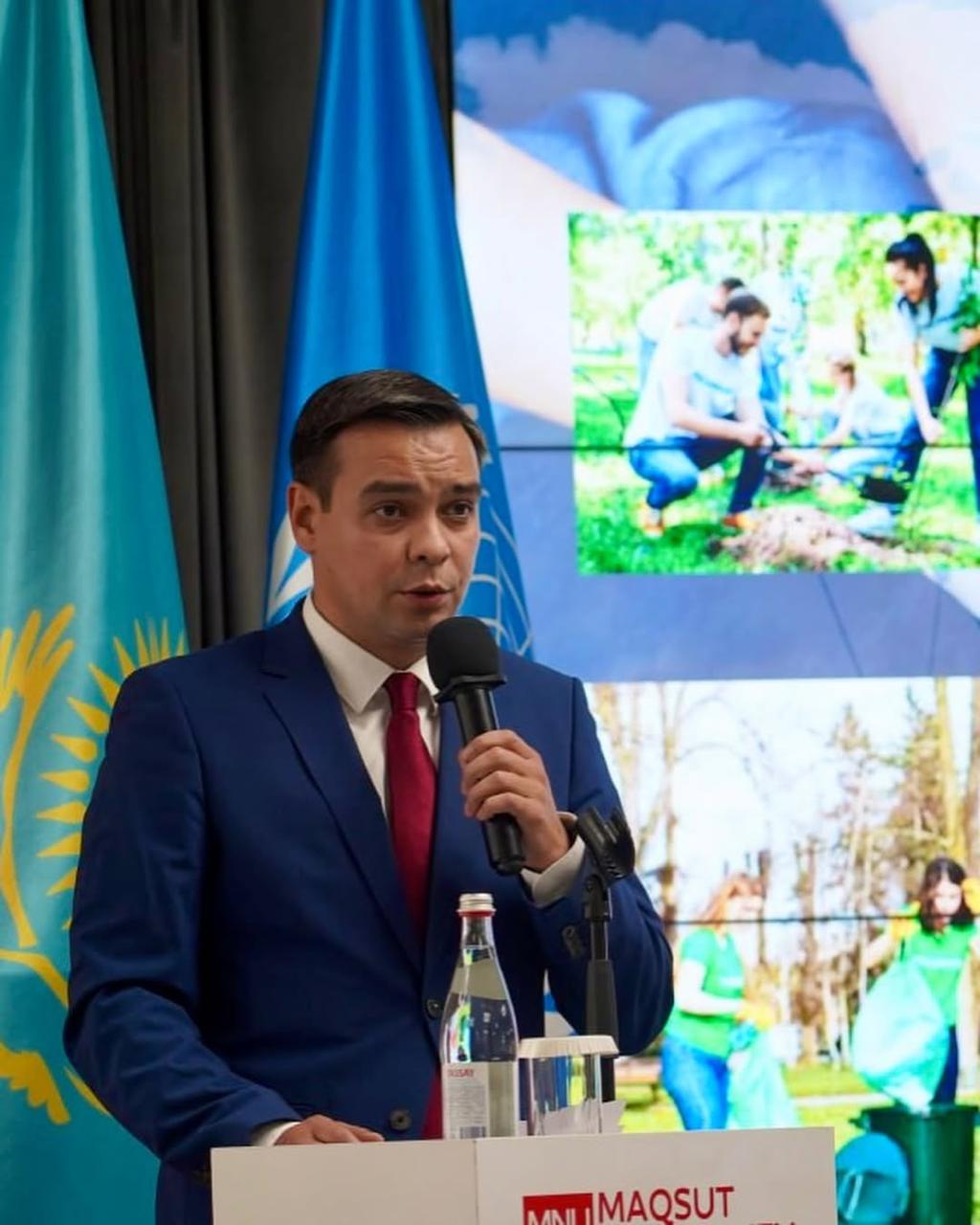 Представитель приняла участие в круглом столе