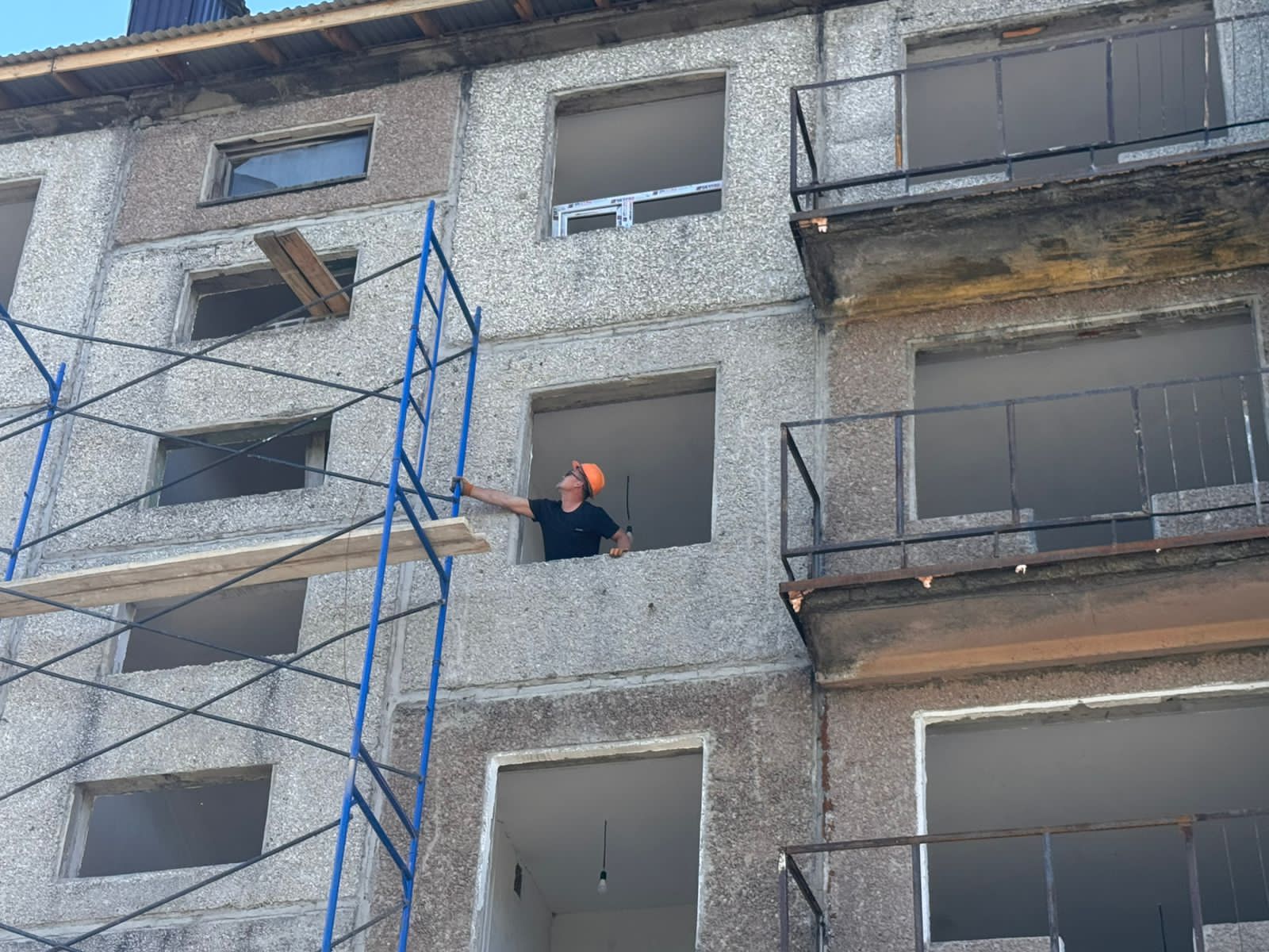 В Жаркаинском районе реконструируют два 60-квартирных дома, решаются жилищные вопросы социально уязвимых слоёв населения